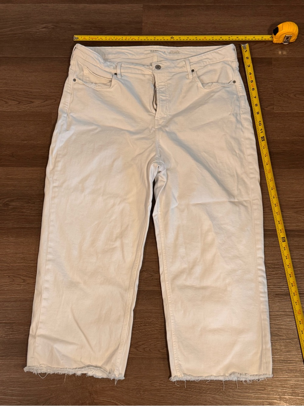 Old Navy Sky-Hi Wide Leg Extra High-Rise Ankle Jeans White Size 18 Raw Hem
